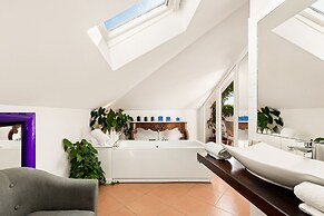 Molo Luxury Suites Puerto Banus