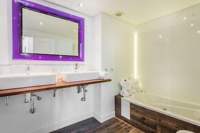 Molo Luxury Suites Puerto Banus