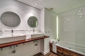 Molo Luxury Suites Puerto Banus