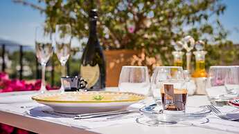 Molo Luxury Suites Puerto Banus