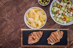 Molo Luxury Suites Puerto Banus