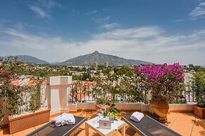 Molo Luxury Suites Puerto Banus