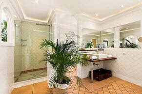 Molo Luxury Suites Puerto Banus