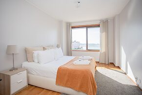 Liiiving in Porto - Sea & River View