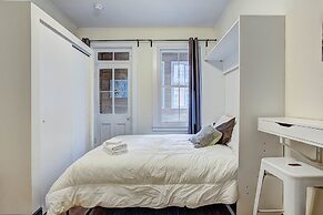 Destination Stays Montreal Downtown