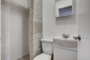 Destination Stays Montreal Downtown