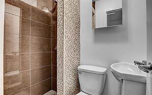 Destination Stays Montreal Downtown