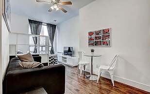 Destination Stays Montreal Downtown