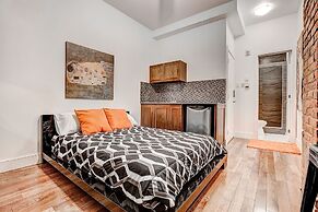 Destination Stays Montreal Downtown