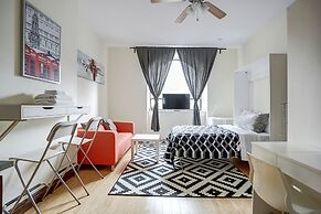 Destination Stays Montreal Downtown