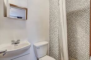 Destination Stays Montreal Downtown