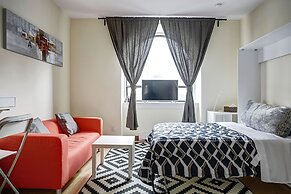 Destination Stays Montreal Downtown