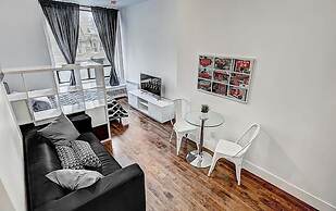Destination Stays Montreal Downtown