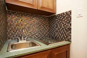 Destination Stays Montreal Downtown