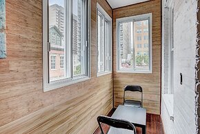 Destination Stays Montreal Downtown