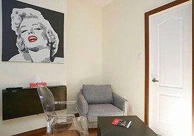 Destination Stays Montreal Downtown