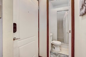 Destination Stays Montreal Downtown