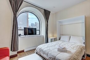 Destination Stays Montreal Downtown