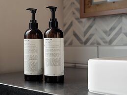 Detroit Foundation Hotel