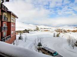 Contemporary Slopeside Condo