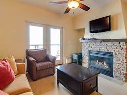 Contemporary Slopeside Condo