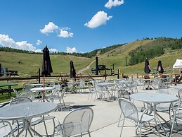 Contemporary Slopeside Condo