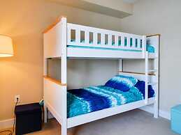 Contemporary Slopeside Condo