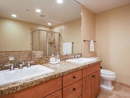 Contemporary Slopeside Condo