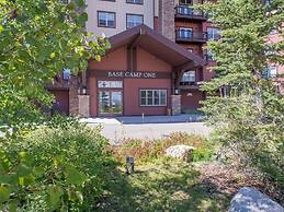 Contemporary Slopeside Condo