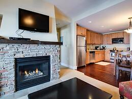 Contemporary Slopeside Condo