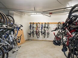 Contemporary Slopeside Condo