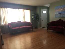 Private Rooms in Central Edmonton