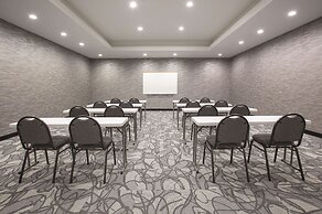 La Quinta Inn & Suites by Wyndham Amarillo Airport