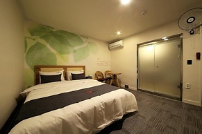 Pohang Jukdo Market The Seven