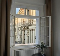 Three Golden Crowns Apartments
