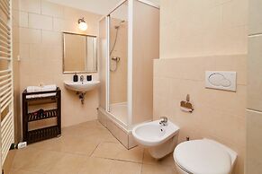 Three Golden Crowns Apartments