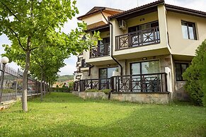 Menada Imperial Heights