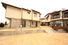 Menada Imperial Heights