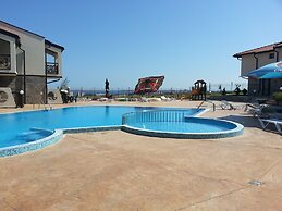 Menada Imperial Heights