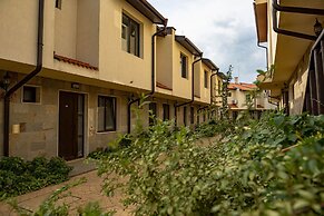 Menada Imperial Heights