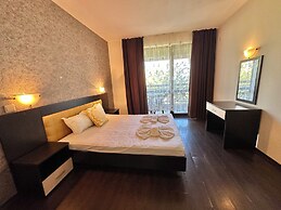 Menada Imperial Heights