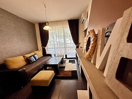 Menada Imperial Heights