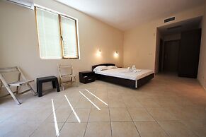 Menada Midia Apartments