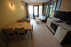 Menada Midia Apartments