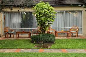 Mimosa Court Apartments