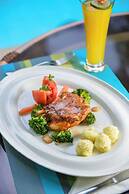 Mimosa Court Apartments