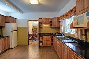 Mimosa Court Apartments