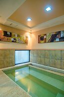 Mimosa Court Apartments