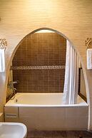 Mimosa Court Apartments