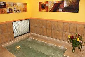 Mimosa Court Apartments